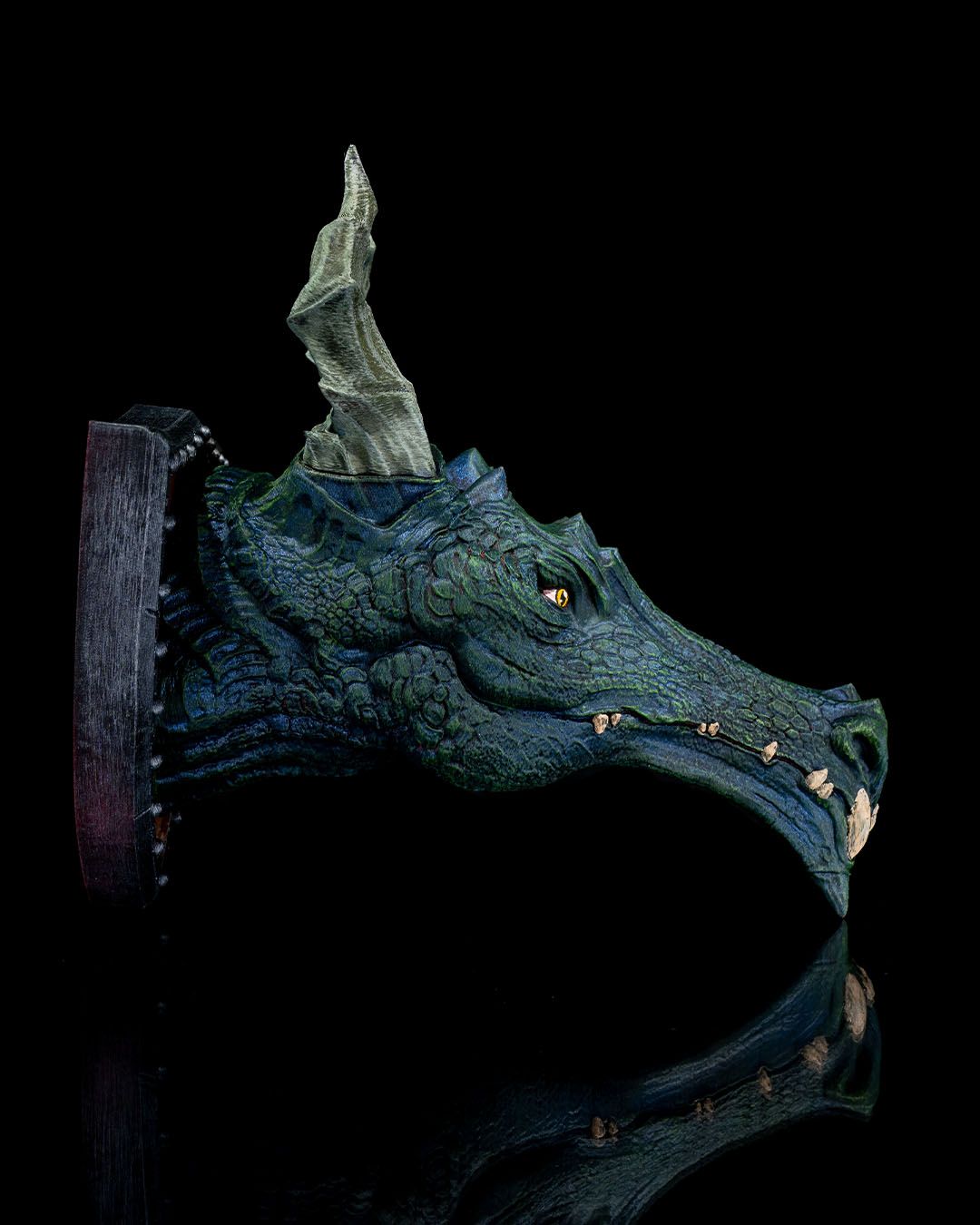 False Dragon Head Trophy
